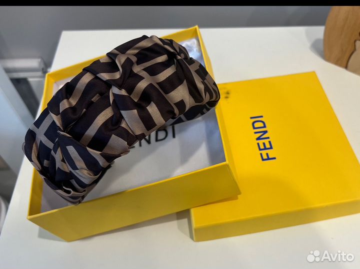 Ободок для волос Fendi (Америка). Новый