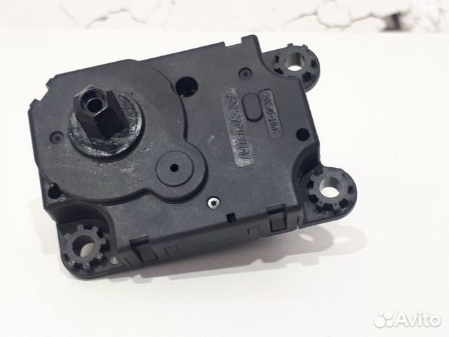 Моторедуктор управления заслонками отопителя