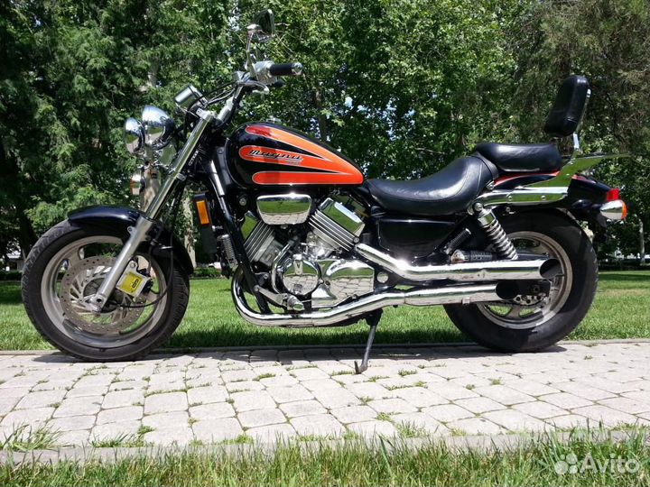 Продаю мотоцикл Honda Magna VF750