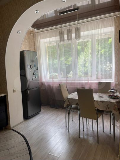 3-к. квартира, 78 м², 1/3 эт.