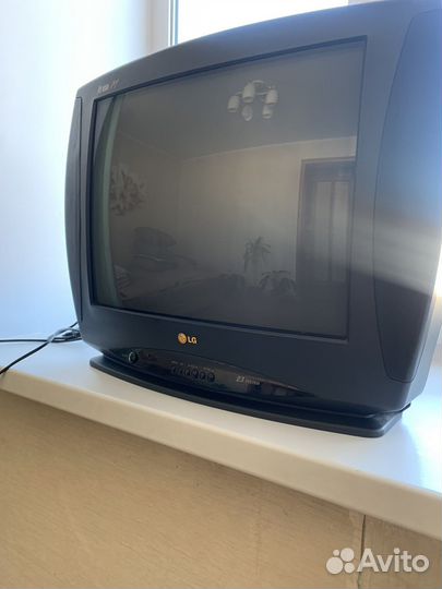 Телевизор LG CF-21D70K