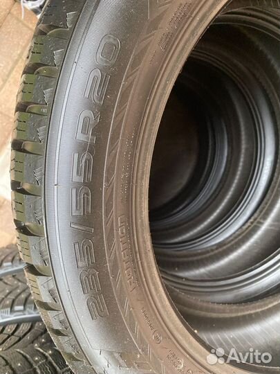 Nokian Tyres Hakkapeliitta 10p SUV 235/55 R20 32L