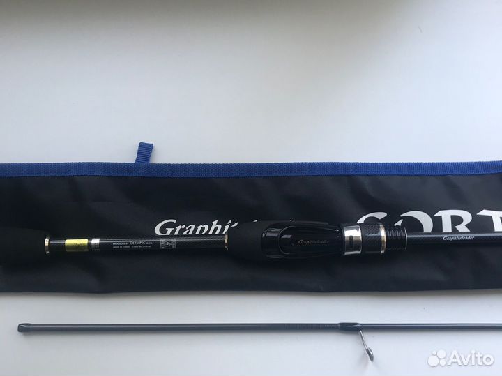 Graphiteleader 20 corto UX 612L-HS