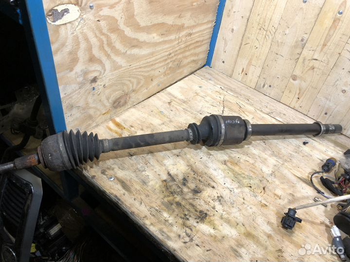 Приводной вал правый Renault Scenic 2 1,9 DCI МКПП