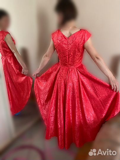 Вечернее платье