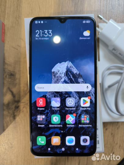 Xiaomi Mi 9, 6/64 ГБ