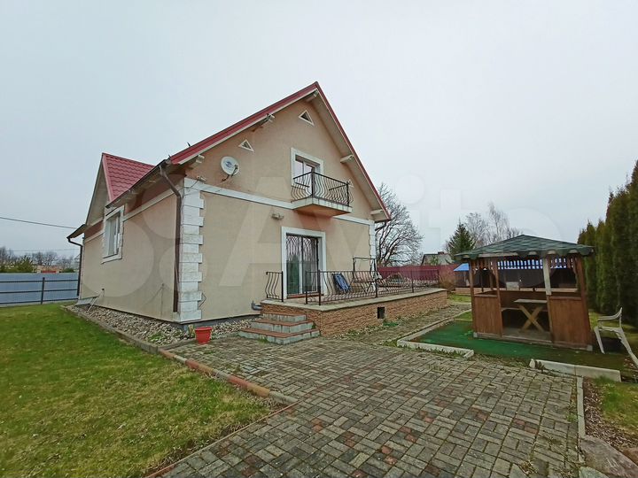 Дом 199,4 м² на участке 8 сот.