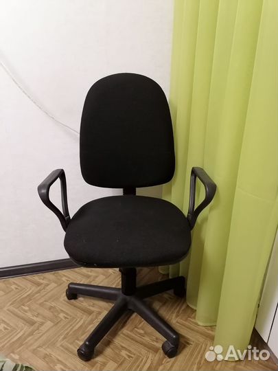 Компьютерное кресло