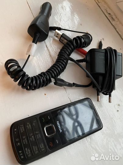 Телефон Nokia 6700