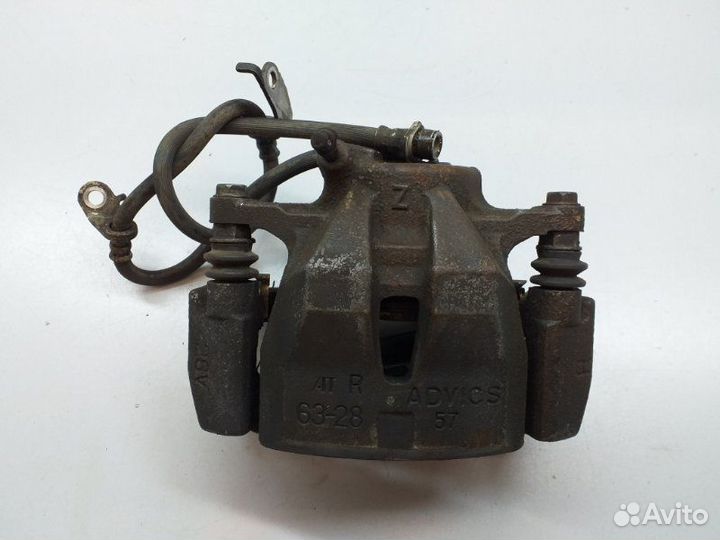 Суппорт тормозной передний правый Toyota Rav4 XA40