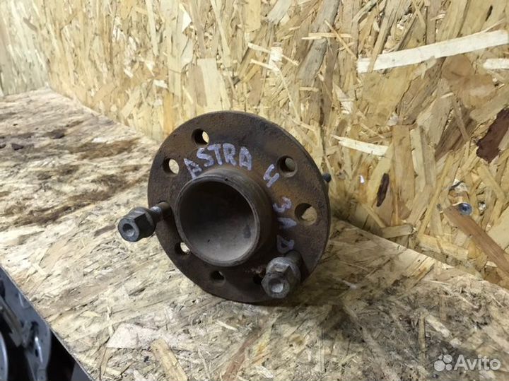 Ступица задняя Opel Astra H седан 1.8 2011