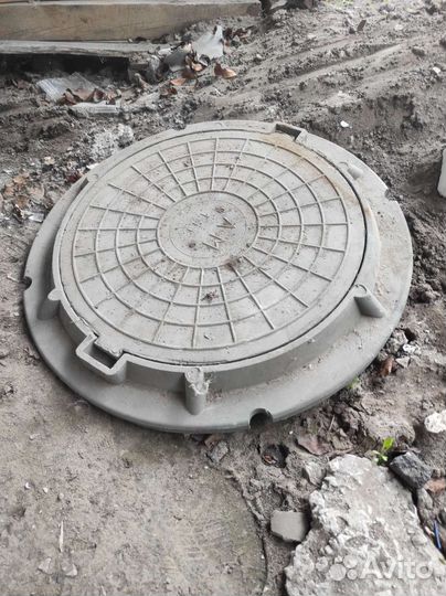 Люк канализационный