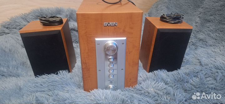 Сабвуфер и колонки sven