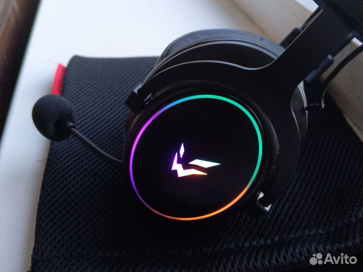 Беспроводные игровые наушники blacout