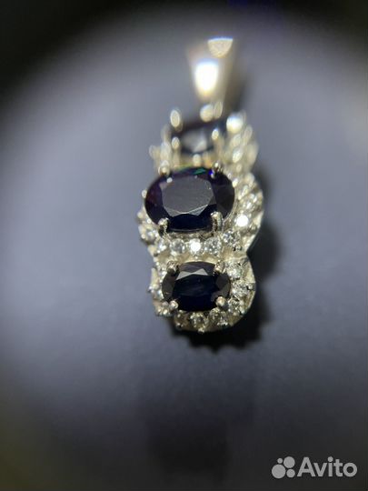 Серебряная подвеска с сапфирами