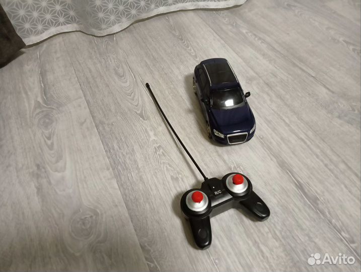 Автомобиль игрушка