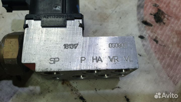 Клапан пневмоподвески на Mercedes W211 W219 W240