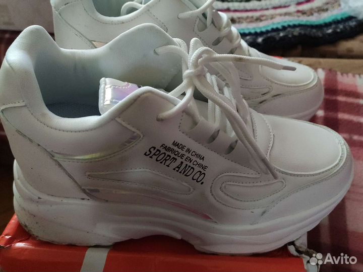 Кроссовки для девочки