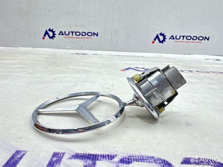 Знак мерс на капоте Mercedes E-Class W211