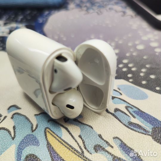 Airpods 1 наушник левый + кейс оригинал