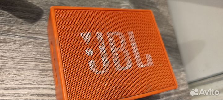 Колонка jbl go