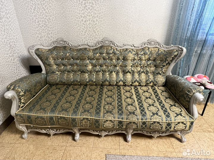 Диван в стиле барокко (классика)бу