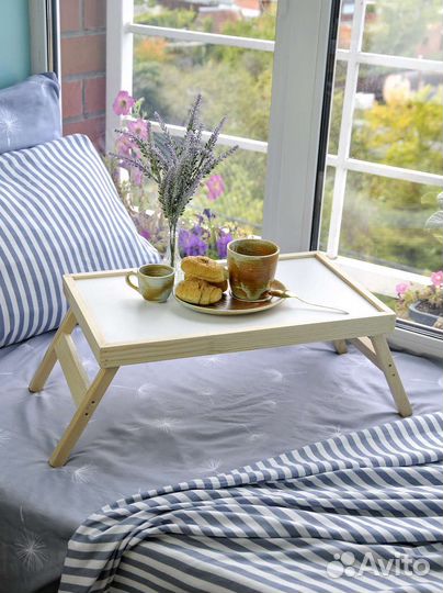 Столик-поднос для завтрака в постель