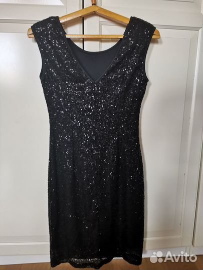 Платье с пайетками
