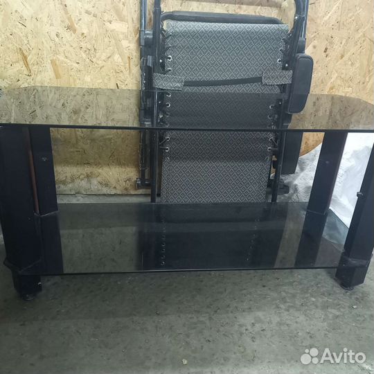 Стеклянная тумба