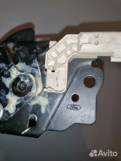 Замок капота форд фокус 3