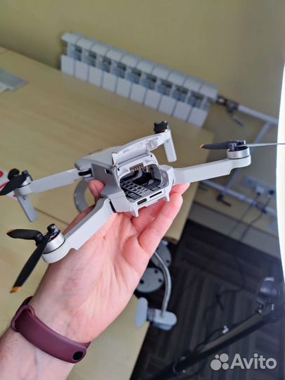 Квадрокоптер DJI Mini 2 fly more combo
