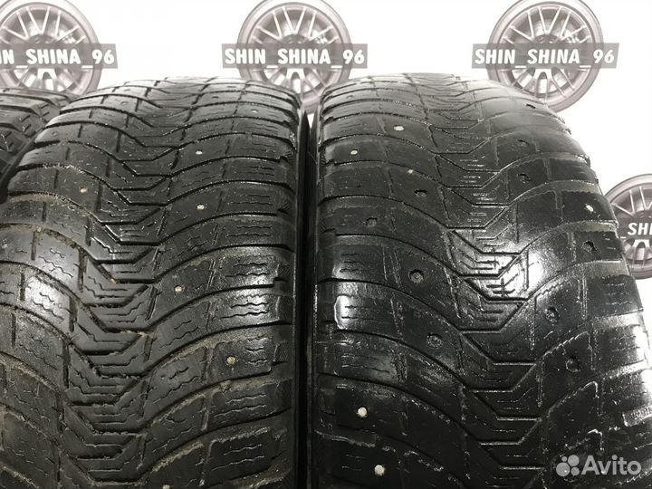 Michelin X-Ice North 3 215/65 R16