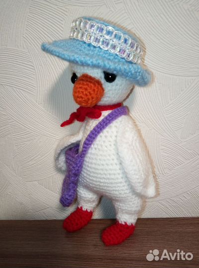 Гусенок, вязаная игрушка