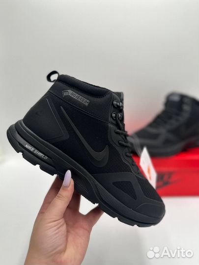 Кроссовки nike