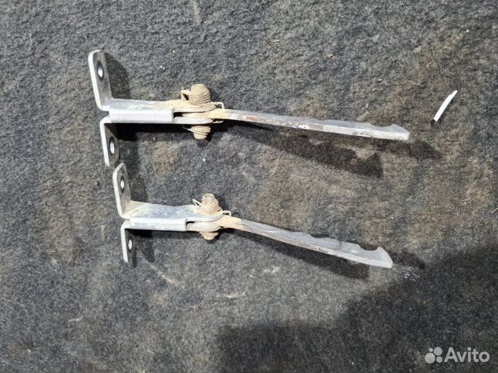 Ограничитель двери задний LADA Largus K4M 2016