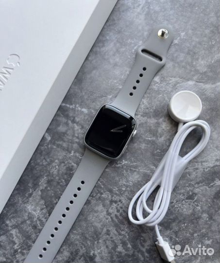 Apple Watch 7 (Premium)