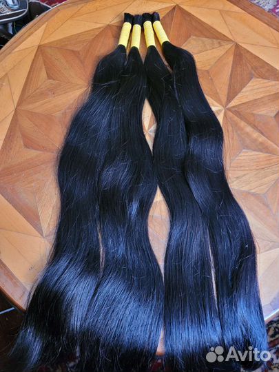 Чёрные волосы