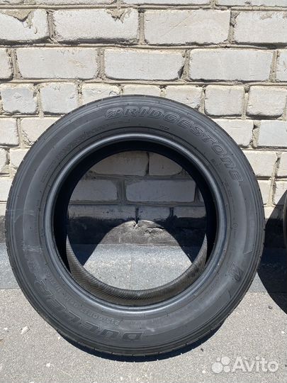 Bridgestone Dueler H/T 843 215/60 R17 96H