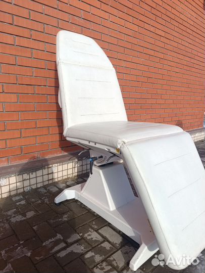 Кресло-кушетка косметологическая Lemi 1