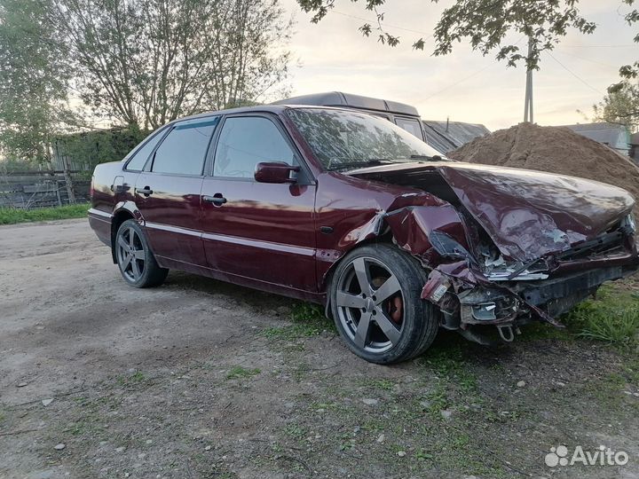 Volkswagen Passat 1.8 МТ, 1994, битый, 294 953 км
