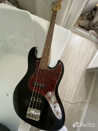 Бас гитара phil pro 4 струны
