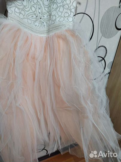 Платье для девочки праздничное