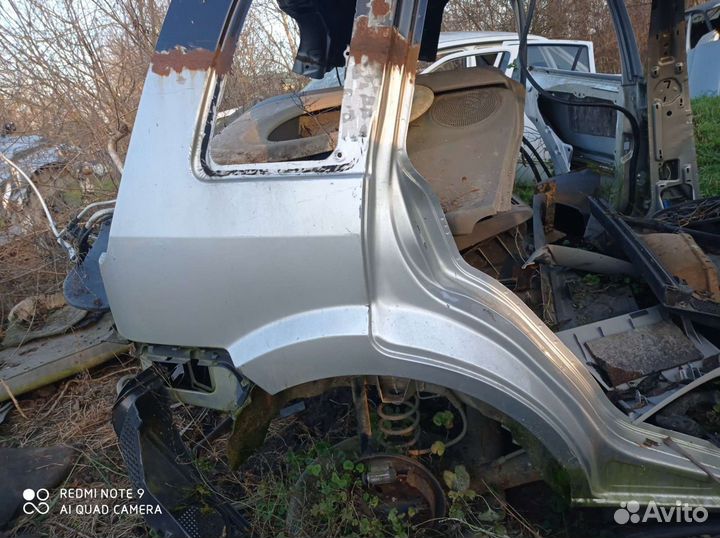 Заднее правое крыло Ford fusion