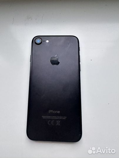 Телефон iPhone 7