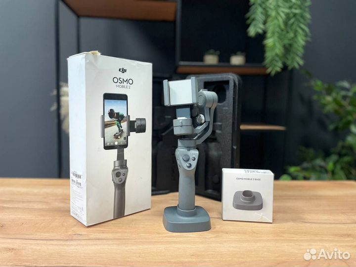 Стабилизатор для смартфона DJI Osmo Mobile 2