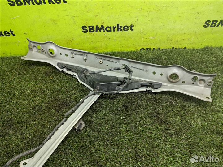 Планка радиатора передняя Toyota Harrier MCU35