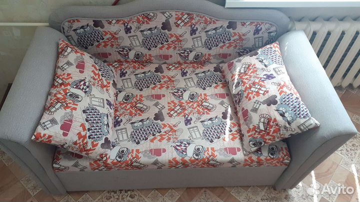 Диван подростковый