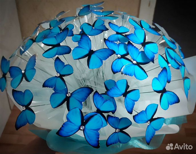 Букет из бабочек и мыльных роз. В наличии