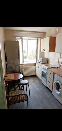 2-к. квартира, 43 м², 9/9 эт.