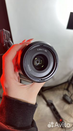 Объектив sony e 35mm f2